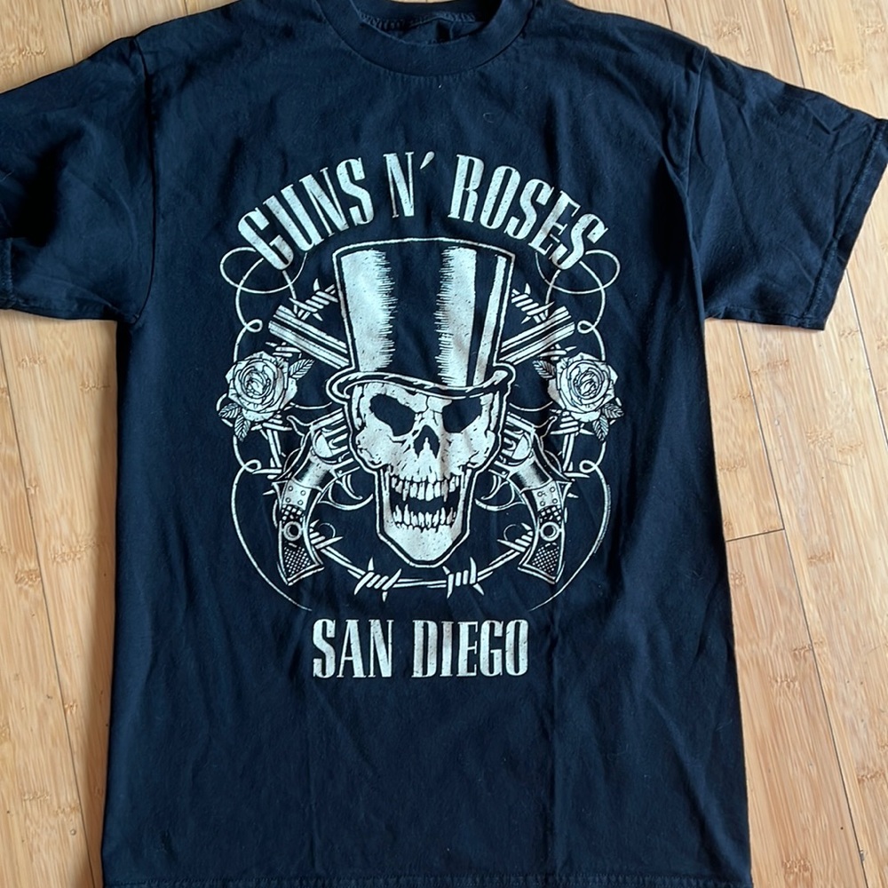 Guns N’ Roses - Not In This Lifetime concert tee Size M
